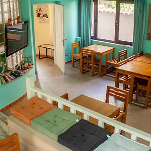 Hostel The Golden Rooster Tirana